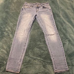Old Navy mid rise Rockstar skinny jeans. Size 4. 29 inch inseam.